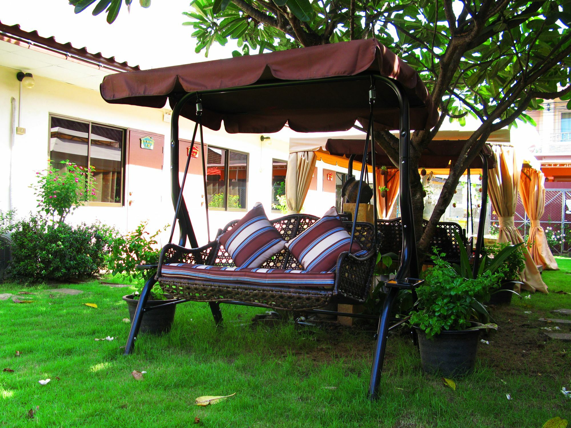 Cshouse Hotell Chiang Mai Exteriör bild